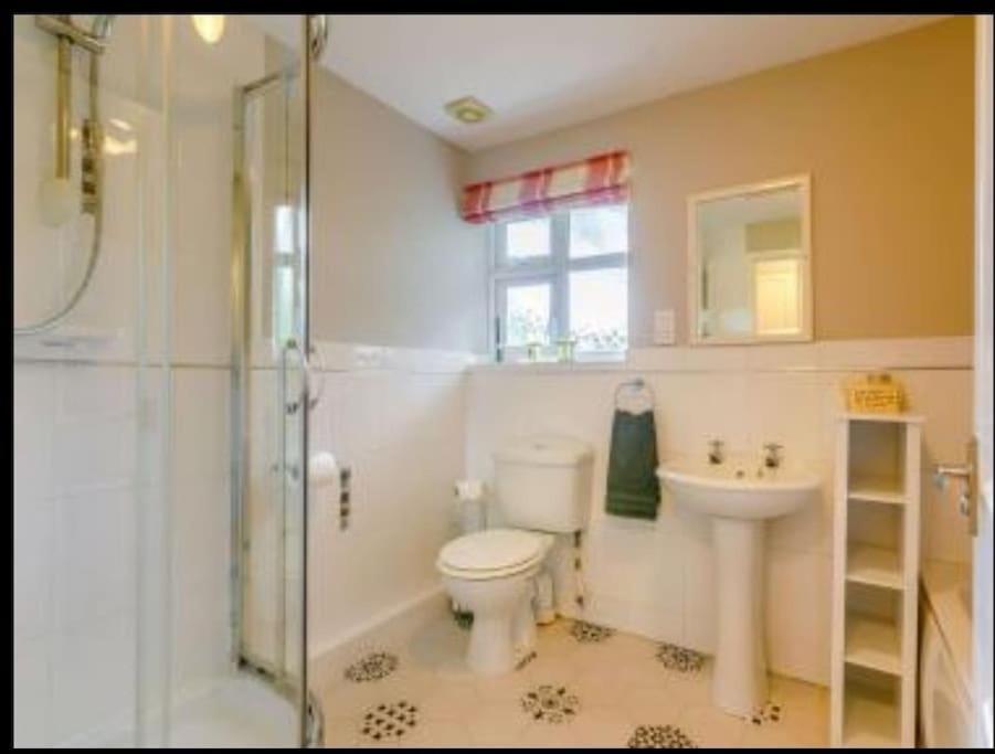 Villa The Nook Located In A Beautiful Garden Setting With Parking Stratford-upon-Avon Exterior foto